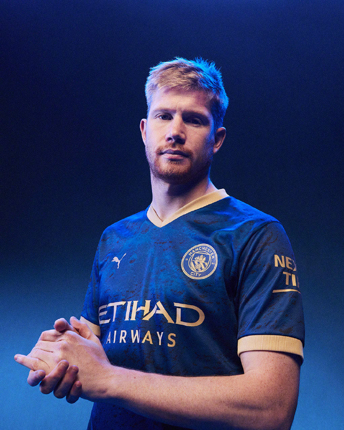 驳斥转会传闻，贡多齐：我专注于当下，想帮拉齐奥赢下更多球（贡多齐辟谣转会：专注当下，誓助拉齐奥赢下更多比赛）