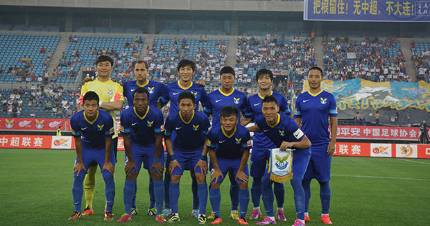 拉菲尼亚梅开二度 巴萨主场2-0完胜奥萨苏纳