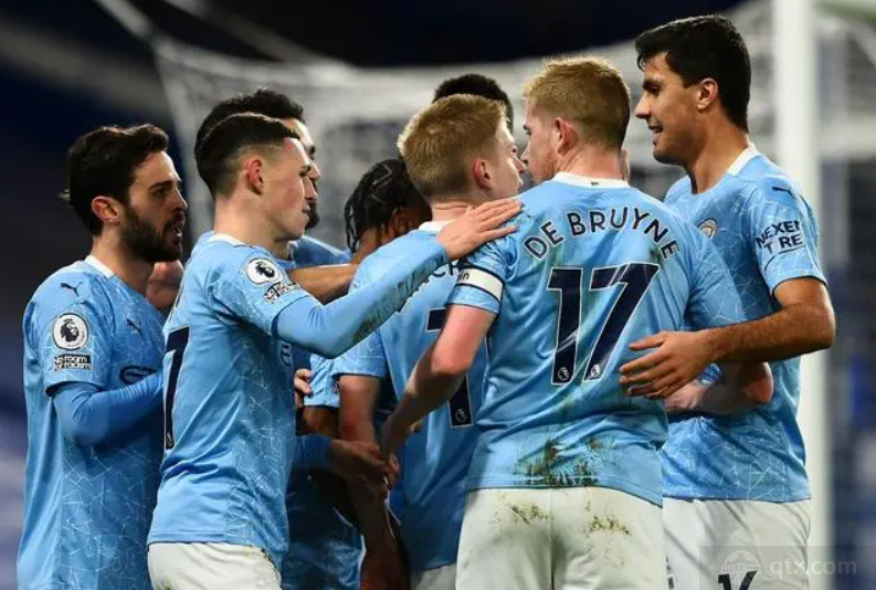 邵佳一谈成为国足主帅：正在家看电脑突然收到700多条信息（邵佳一回忆出任国足主帅：在家看电脑时瞬收700余条消息）