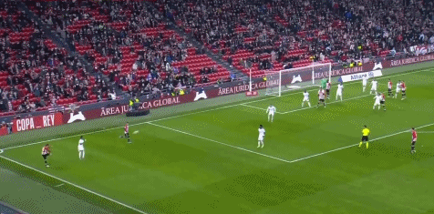 这队传球流畅得像跳舞（这队传球如舞步般丝滑）