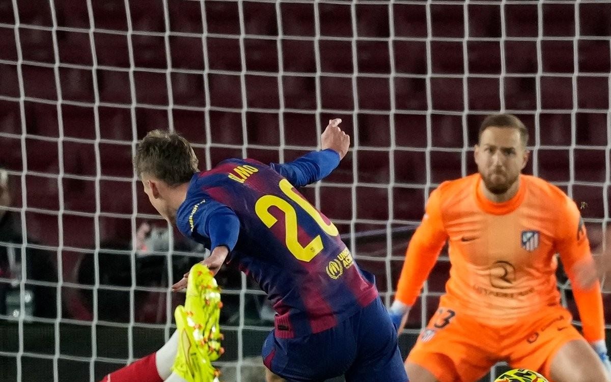 前巴萨主席：81岁的我希望看到诺坎普交工；伯纳乌像沙丁鱼罐头（前巴萨主席：81岁仍盼诺坎普竣工，称伯纳乌像沙丁鱼罐头）