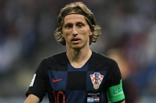 阿莫林明确奥纳纳在曼联已经没有未来。（阿莫林称奥纳纳在曼联已无位置）